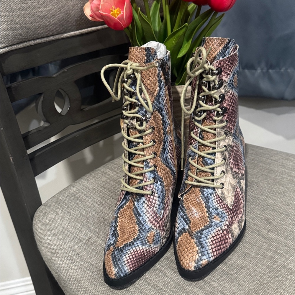 🤍A Rider Girl Snakeskin Print Heeled Boots - Picture 6 of 13